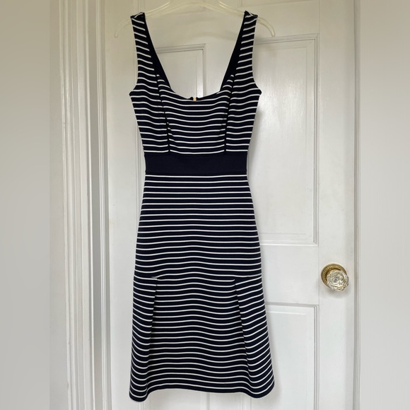 Flirty, navy blue and white striped fitted dress by French connection size 2 - Picture 8 of 9